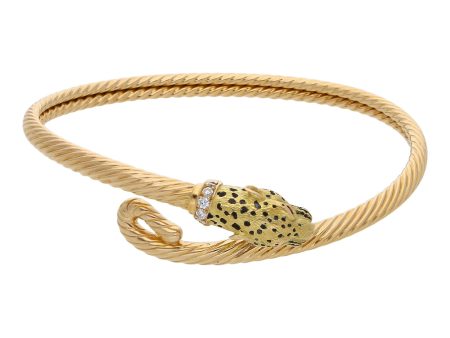 Pulsera de arillo ovalada abierta motivo felino con esmalte y sintéticos en oro amarillo 18 kilates. Supply